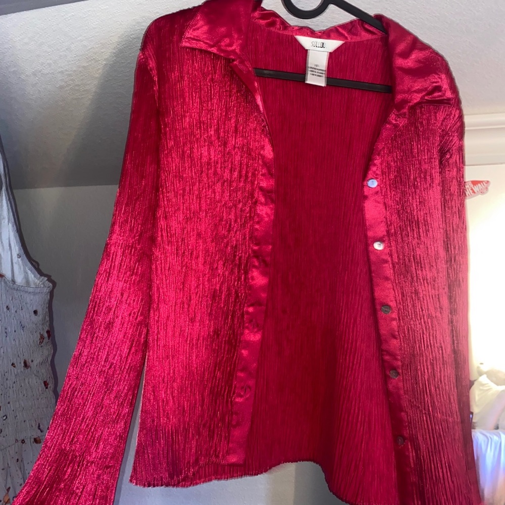 Selling this unique link shirt, reminds me of Harry Styles haha